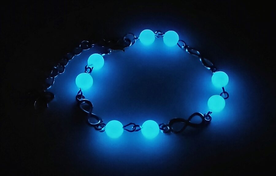 Bezgalības zīmju rokassprādze ar pērlītēm