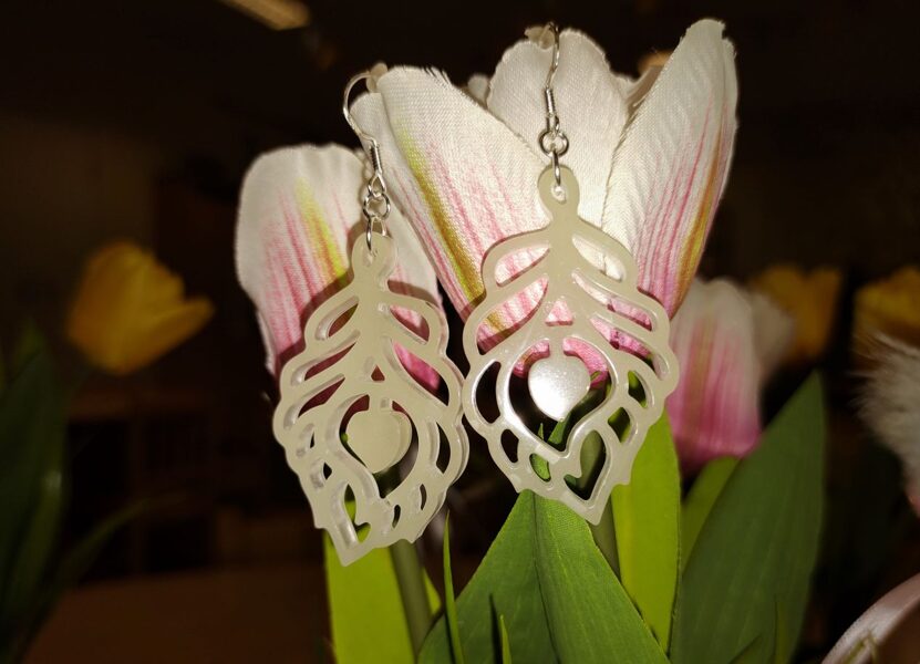 Lapiņu auskari ar sirsniņas vidu