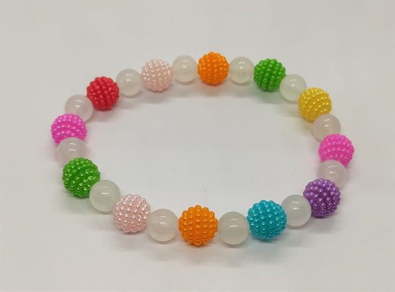 Aveņu pērlīšu rokassprādze 