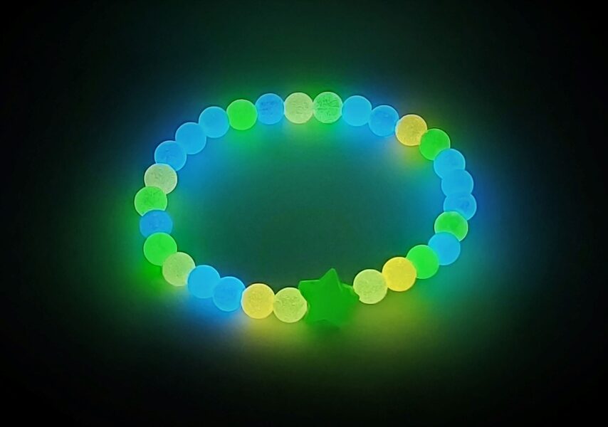  Krāsainās bumbiņas ar zvaigzni