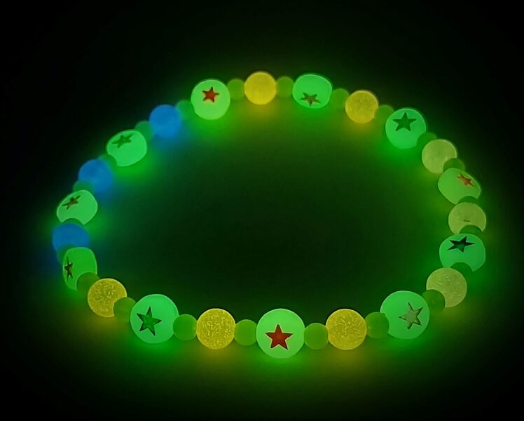 Krāsainās zvaigznes ar rozā un oranžu