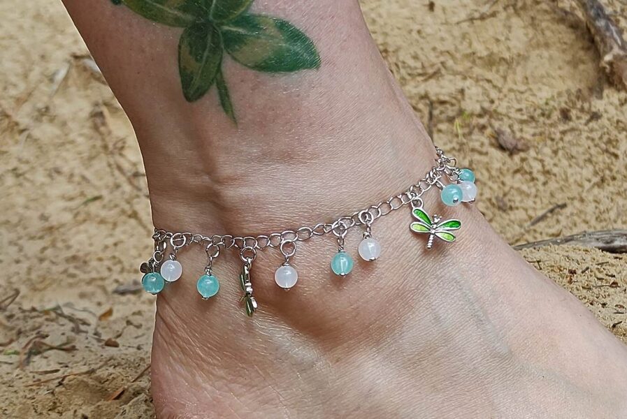 Spārītes un zili baltas pērlītes