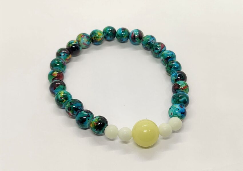 Krāsainā rokassprādze 3