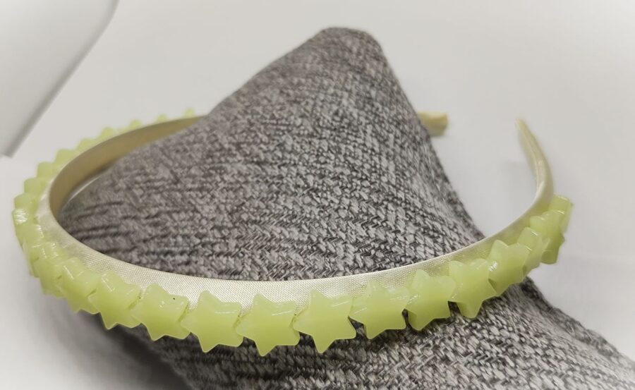 Bēšas krāsas zvaigznīšu stīpiņa