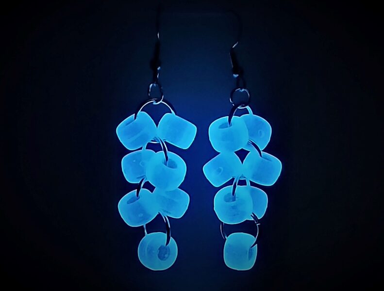 Riņķīšu auskari sudraba krāsā