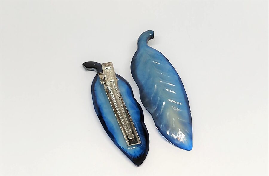 Zilas lapiņas matu sprādze