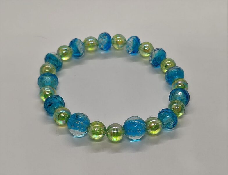 Zili zaļā stikla rokassprādze 2