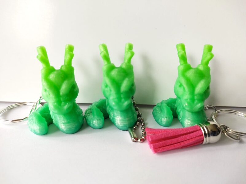 Mazais zilgani zaļais pūķītis